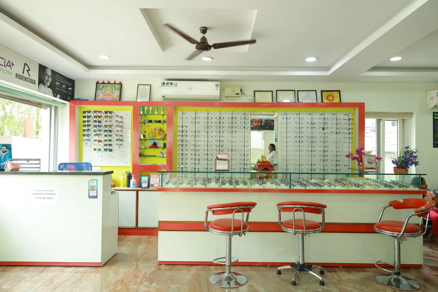 Sarojana Eye Hospital photo 4